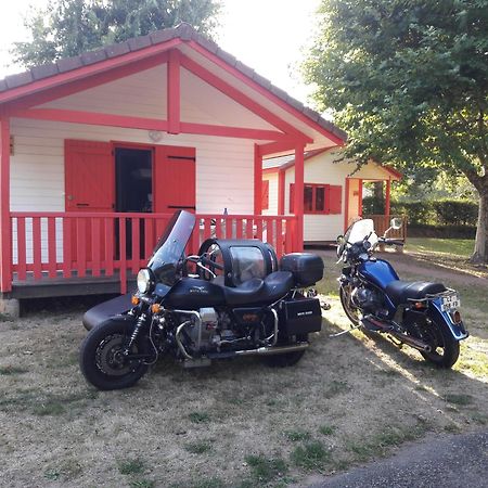 Camping Les Feuilles Chauffailles Exterior photo