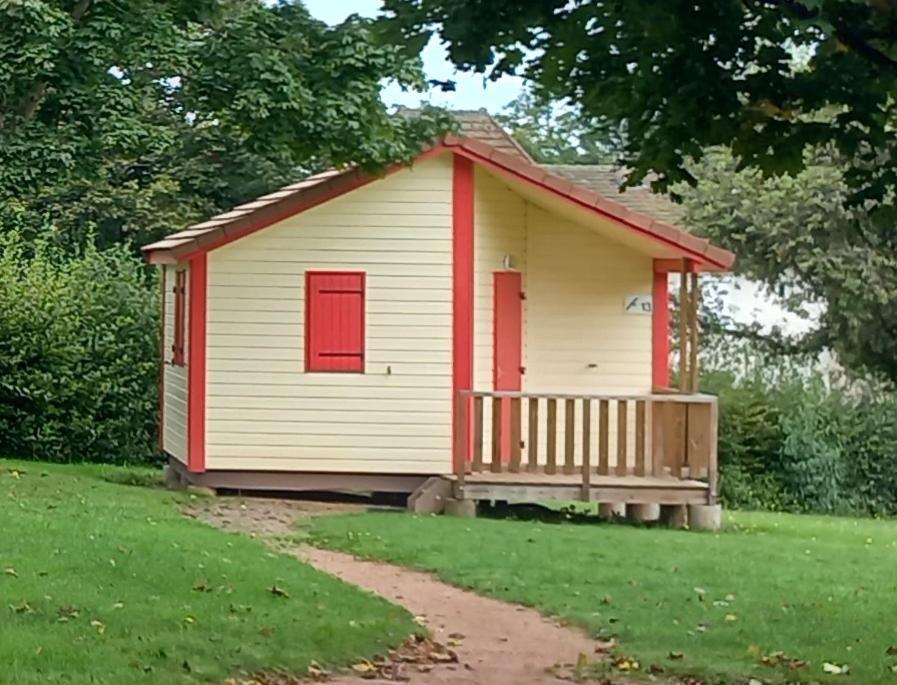 Camping Les Feuilles Chauffailles Exterior photo
