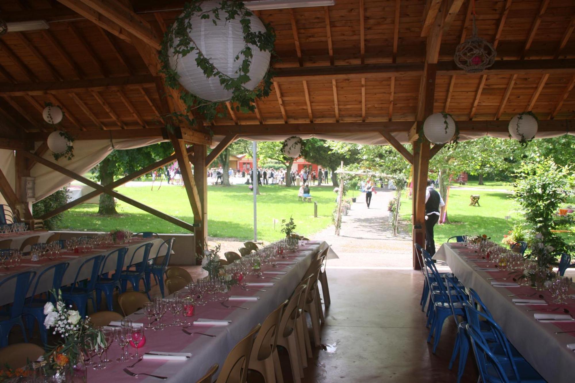 Camping Les Feuilles Chauffailles Exterior photo