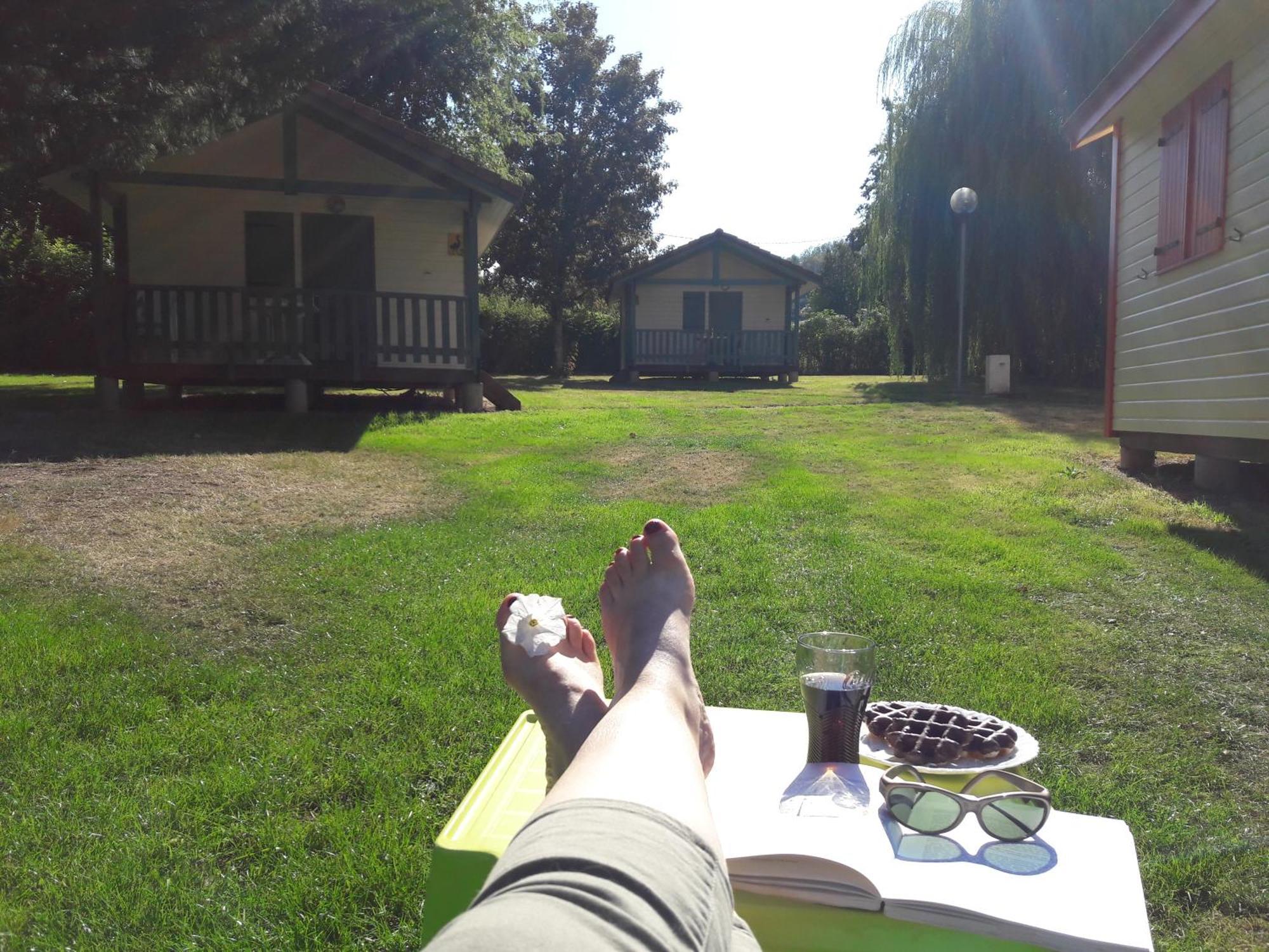 Camping Les Feuilles Chauffailles Exterior photo